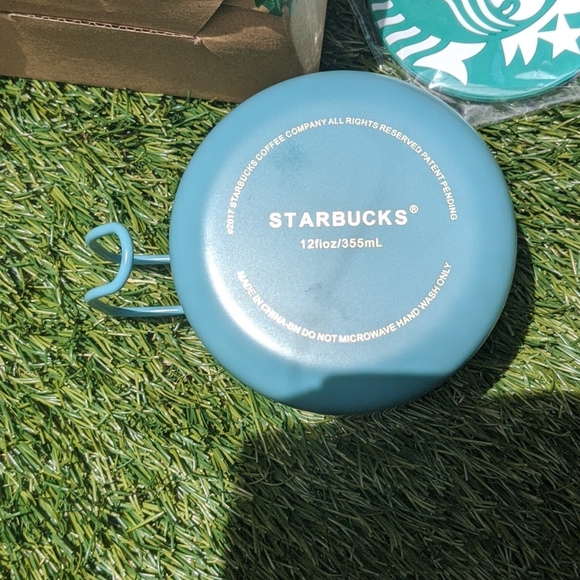 Starbucks cup - Picture 3 of 3